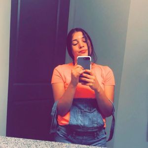 Meet your Posher, Anyissel